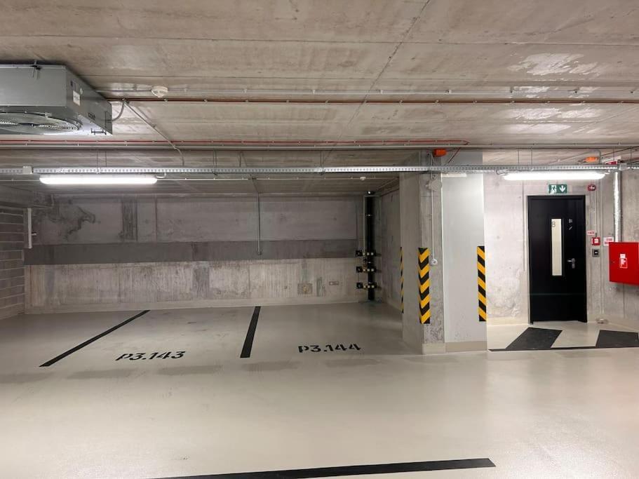 Apartment Zwirn, Free Parking, 24/7 Access Bratislava Eksteriør billede